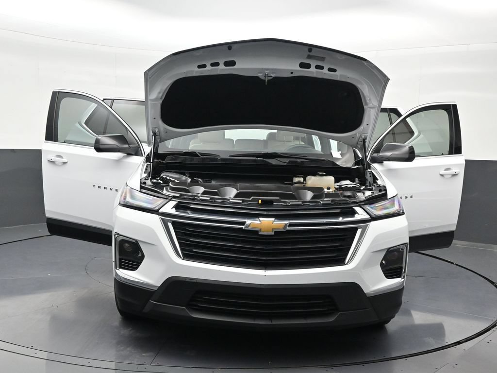 Used 2023 Chevrolet Traverse LS FWD image 38