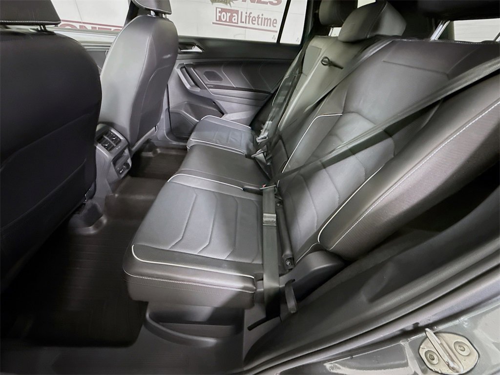 Used 2024 Volkswagen Tiguan SEL R-Line image 29