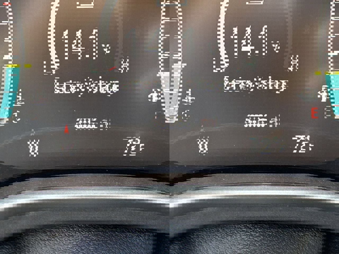 Used 2022 Chrysler Pacifica Touring-L FWD image 11