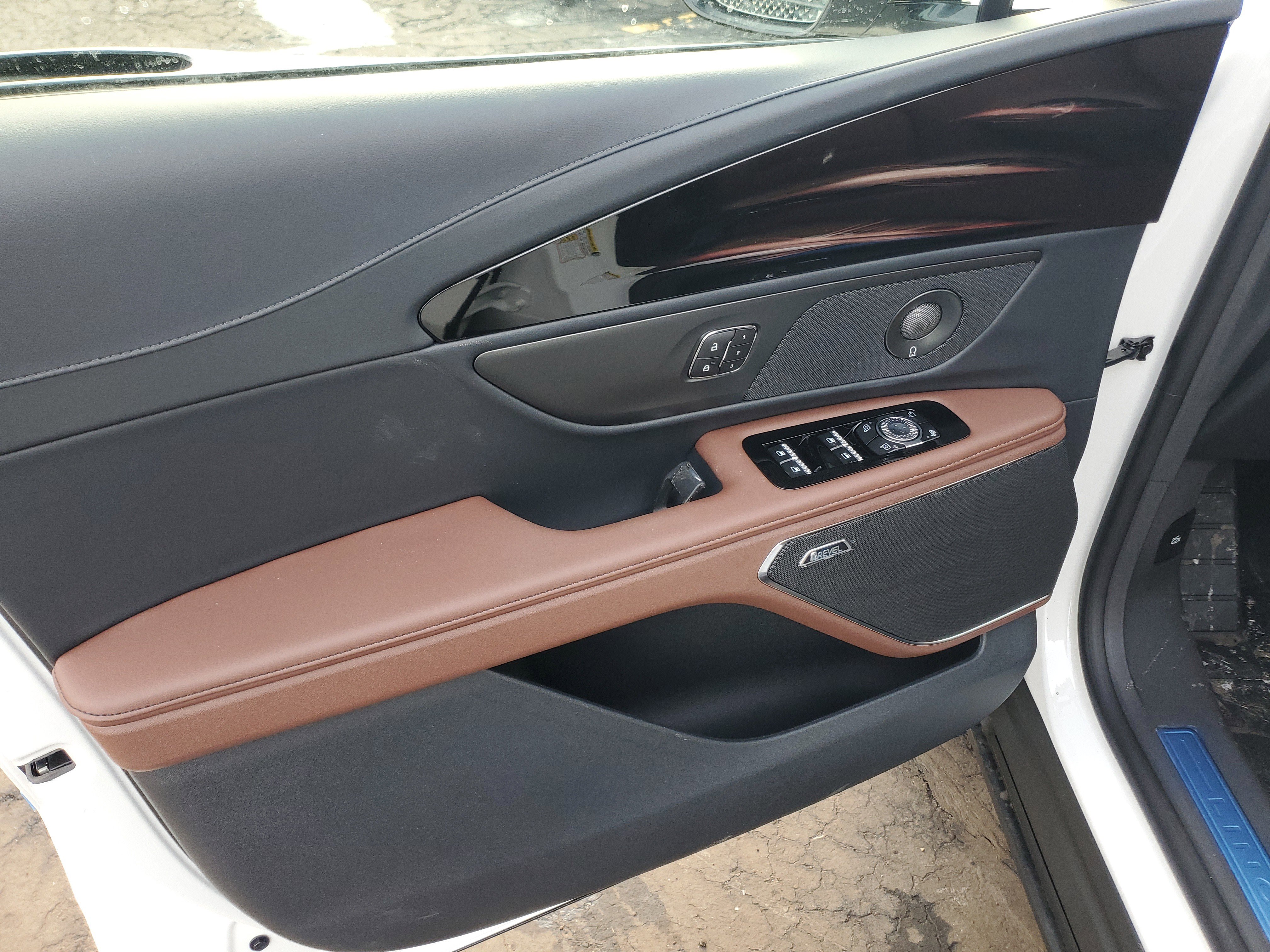 New 2026 Lincoln Nautilus Reserve w/ Jet Appearance Package image 8