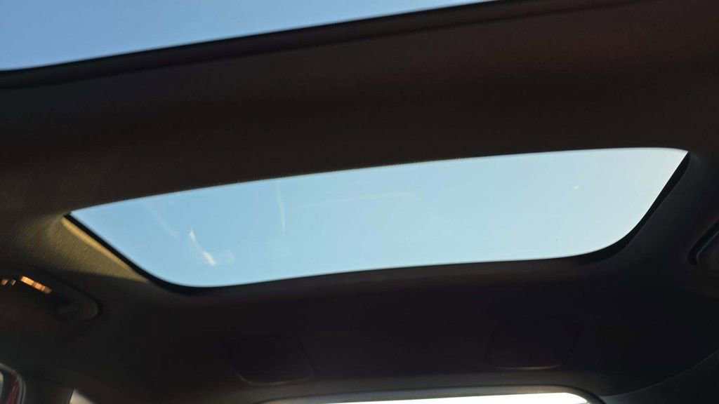 Used 2021 Mercedes-Benz GLA 35 AMG 4MATIC image 16