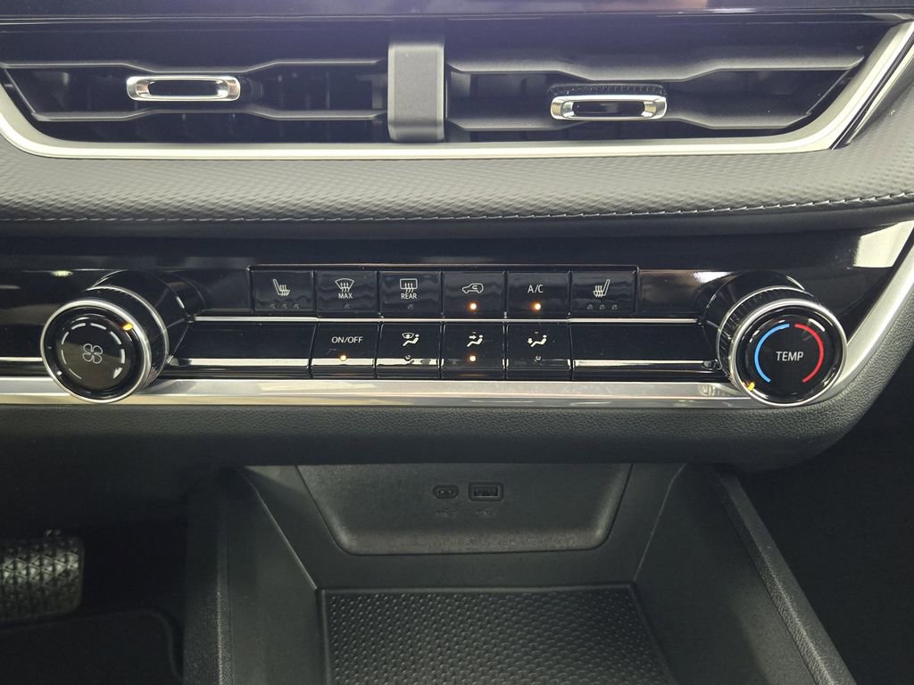 New 2026 Chevrolet Equinox LT w/ Safety and Technology Package FWD image 19