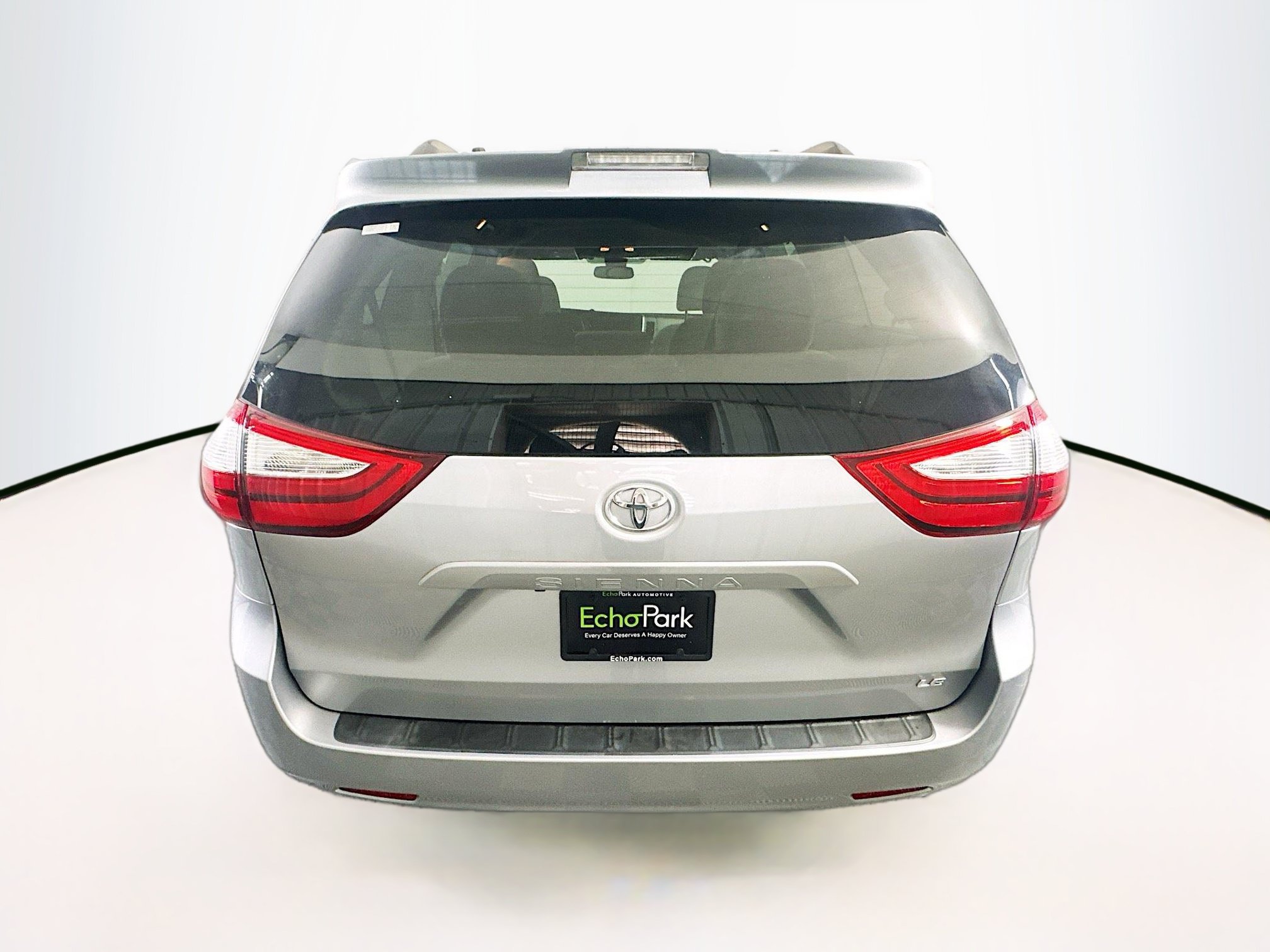 Used 2018 Toyota Sienna LE FWD image 7