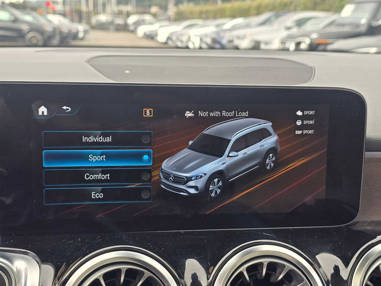 Used 2023 Mercedes-Benz EQB 300 4MATIC image 33