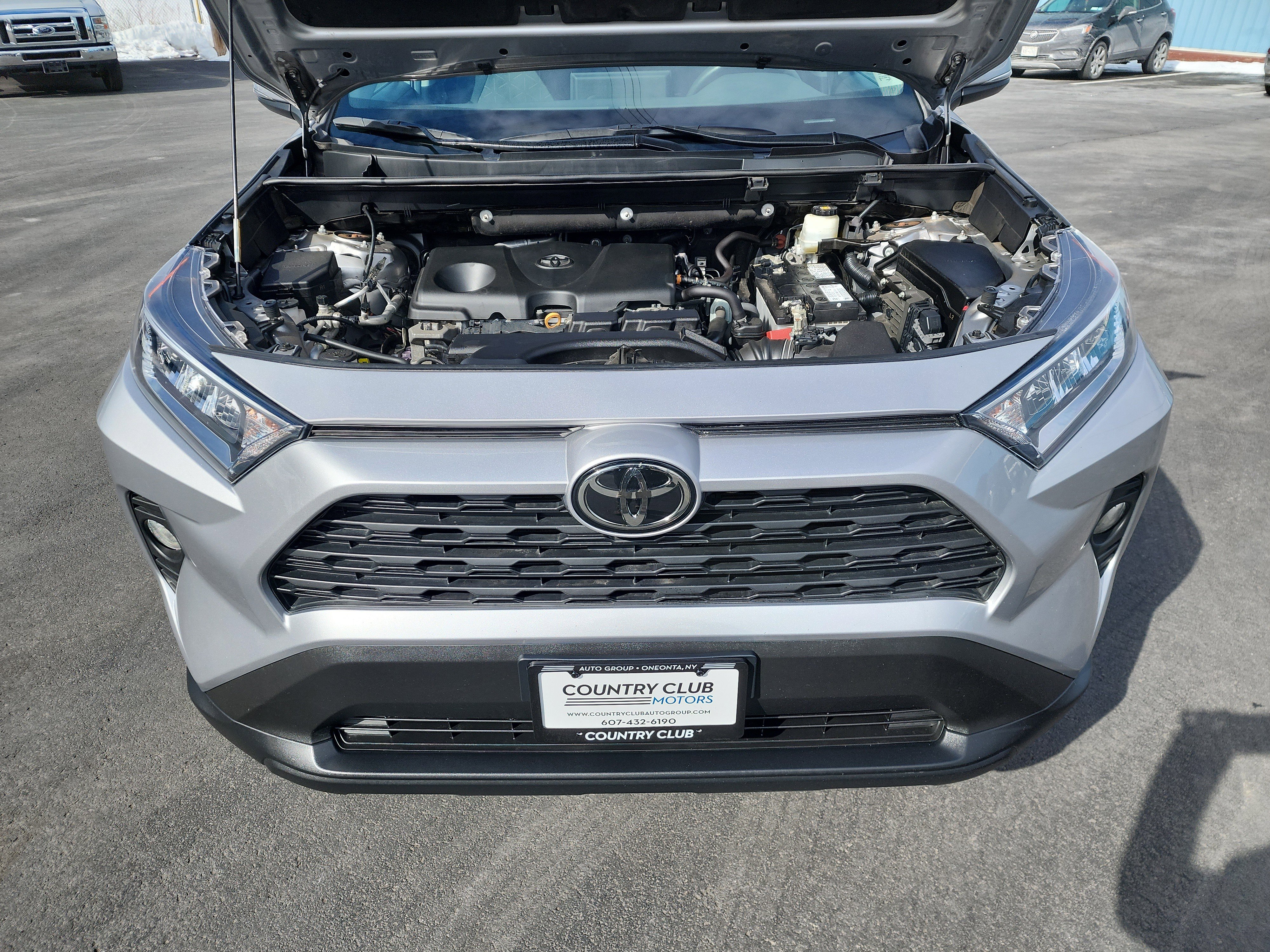 Used 2020 Toyota RAV4 XLE w/ Carpet Mat Package image 31