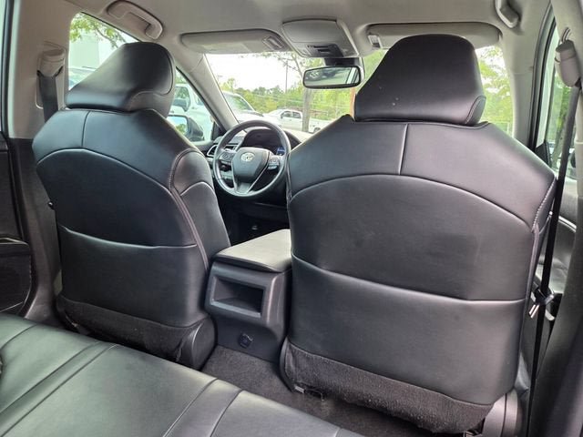 Used 2021 Toyota Camry SE w/ Convenience Package FWD image 18