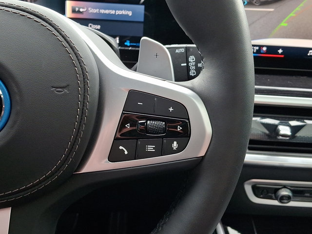 Used 2026 BMW X5 xDrive50e image 25