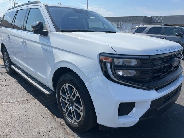 Used 2025 Ford Expedition Max Active image 2