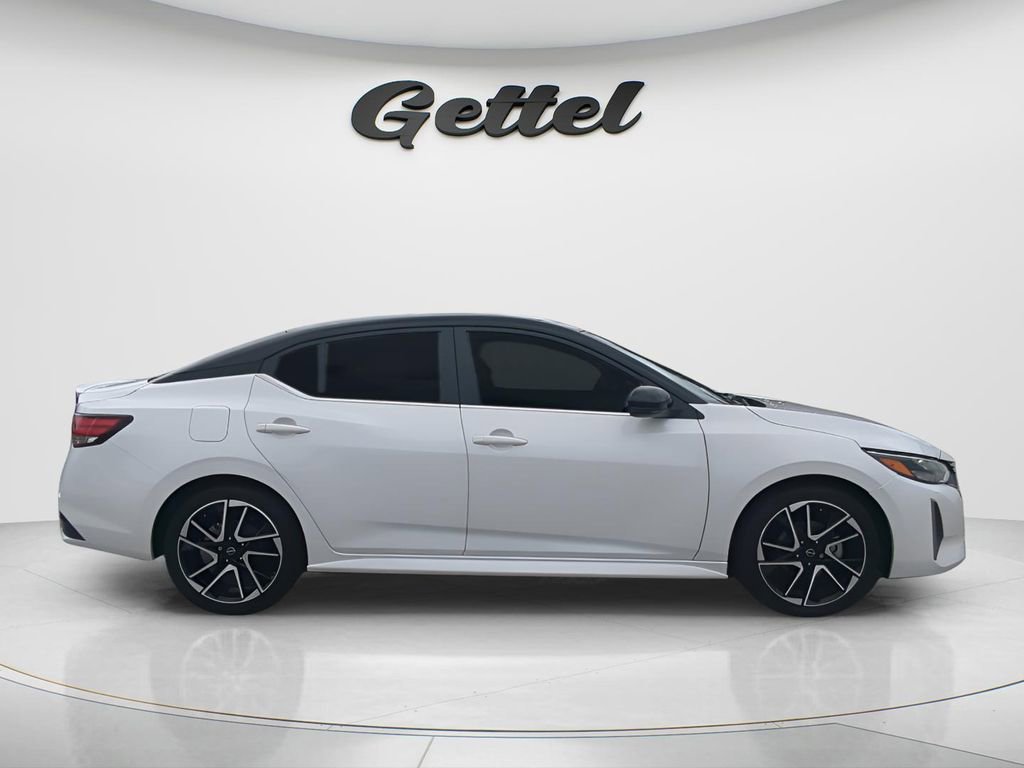 Certified 2024 Nissan Sentra SR FWD image 3