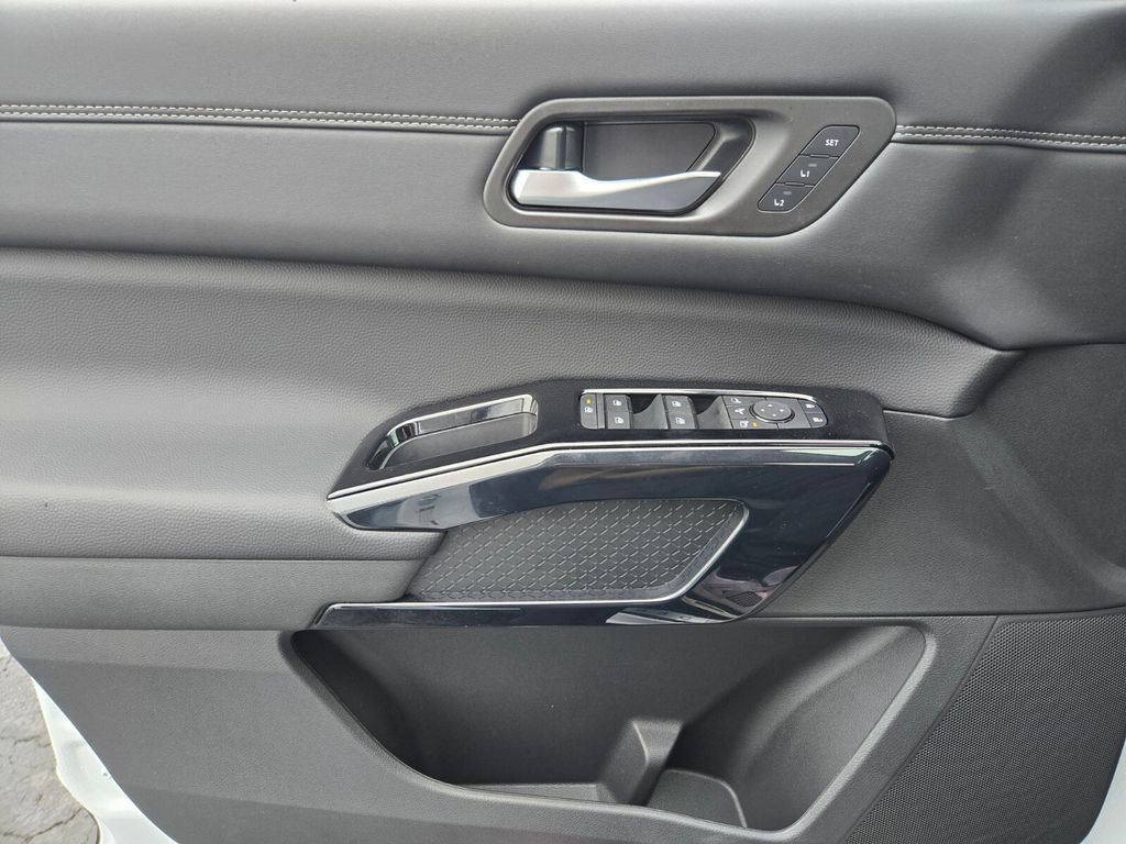 New 2026 Nissan Pathfinder Platinum image 11