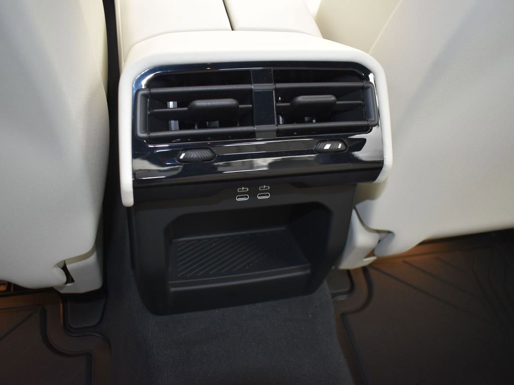New 2026 BMW 530i xDrive w/ Premium Package AWD/4WD image 18