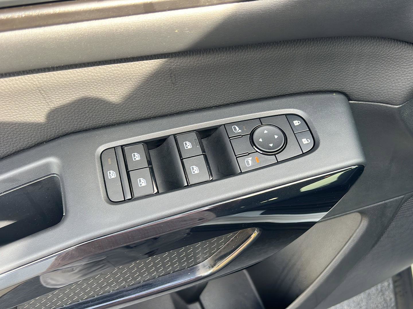 New 2026 Nissan Pathfinder SV image 33