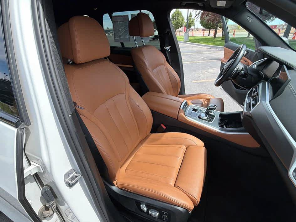 Used 2022 BMW X5 M50i w/ Executive Package AWD/4WD image 30