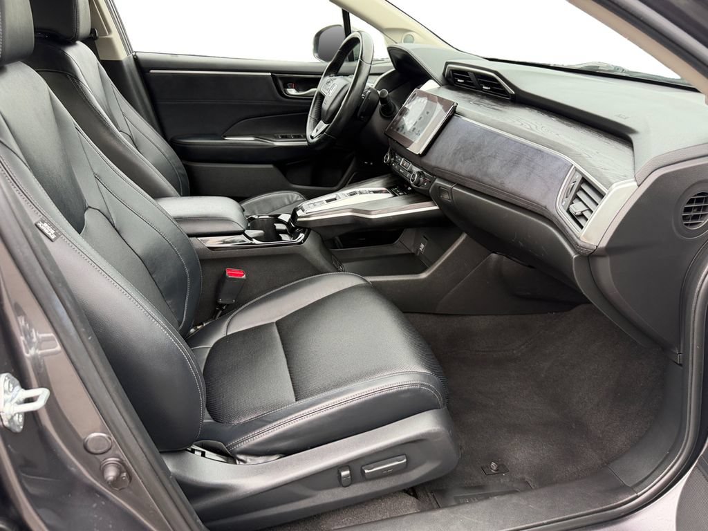 Used 2018 Honda Clarity Touring image 8