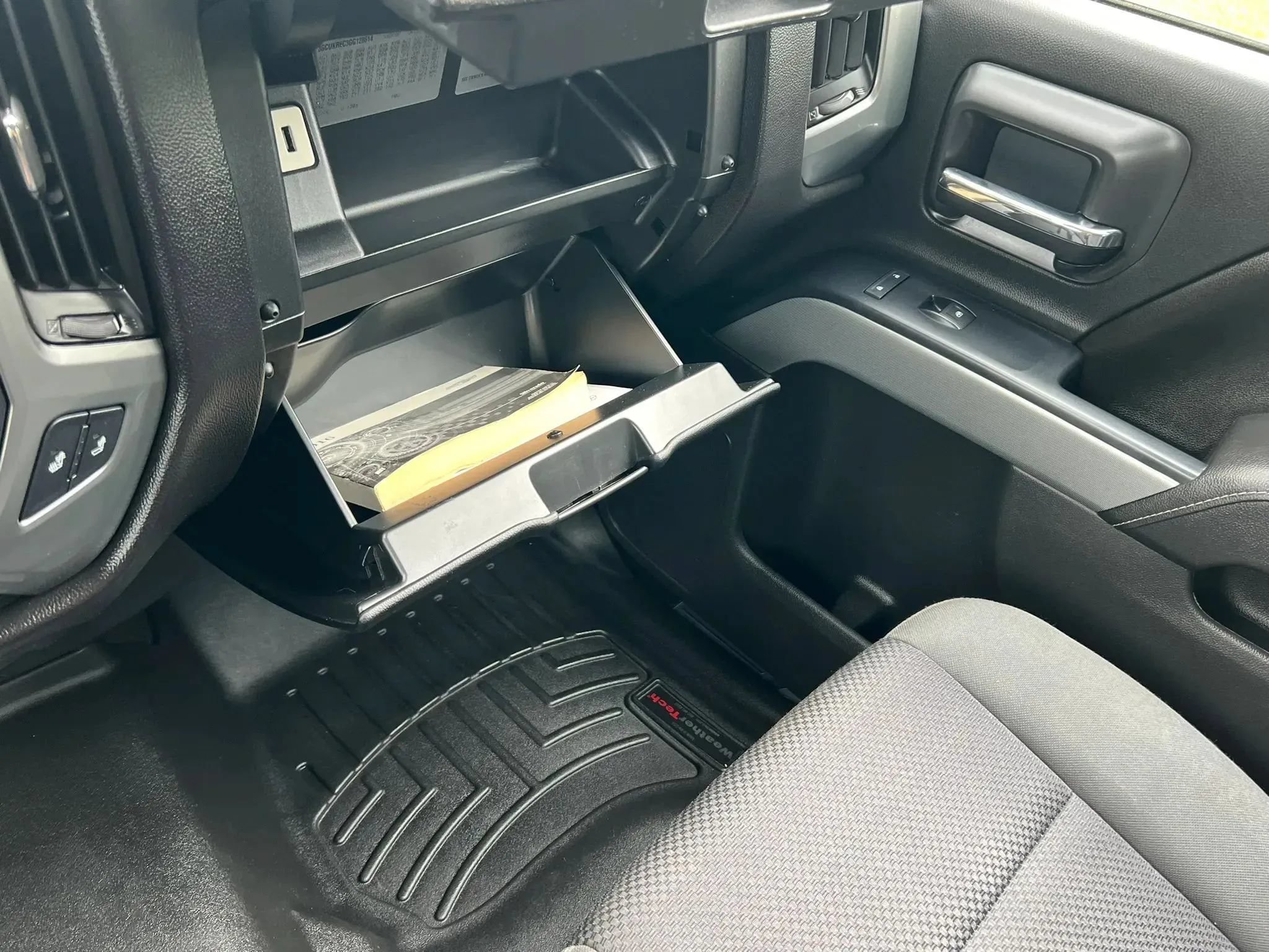 Used 2016 Chevrolet Silverado 1500 LT w/ All Star Edition AWD/4WD image 21
