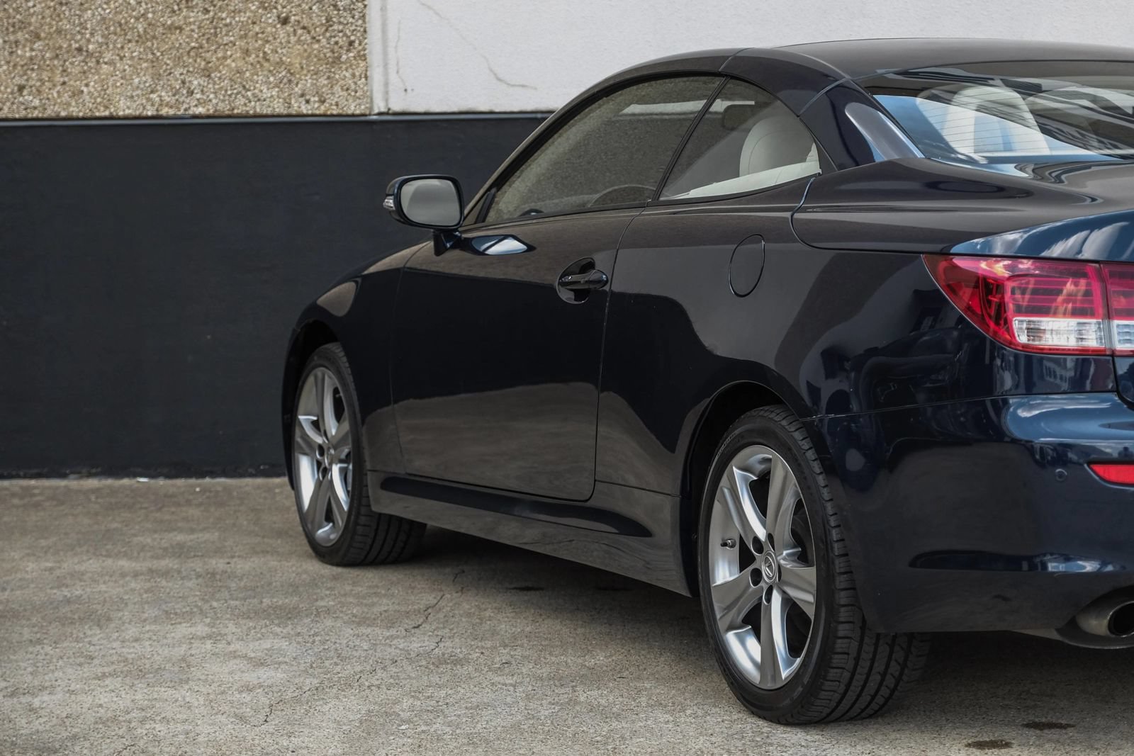 Used 2015 Lexus IS 350C w/ Navigation System Package RWD image 12