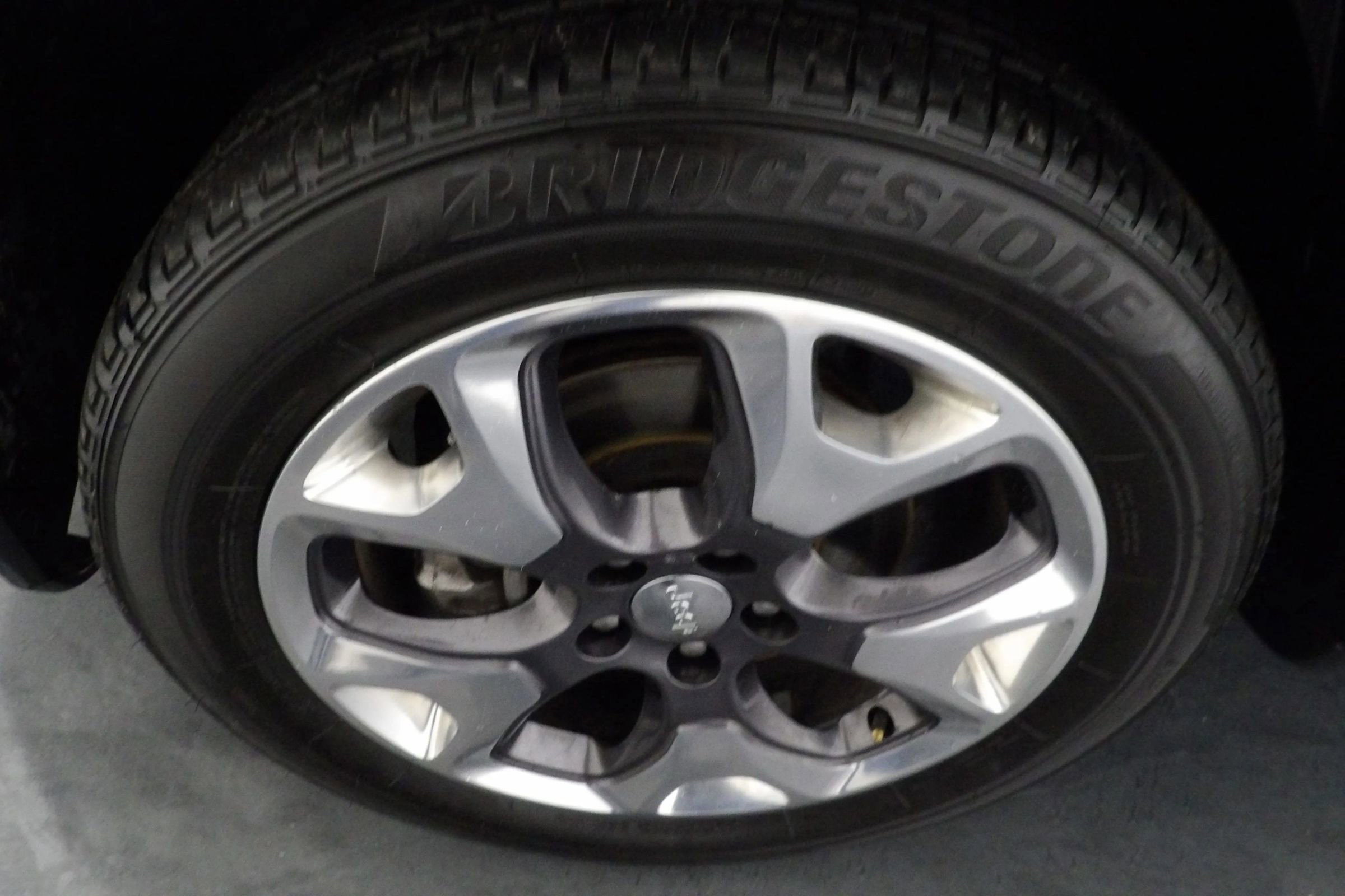 Used 2020 Jeep Compass Limited image 21