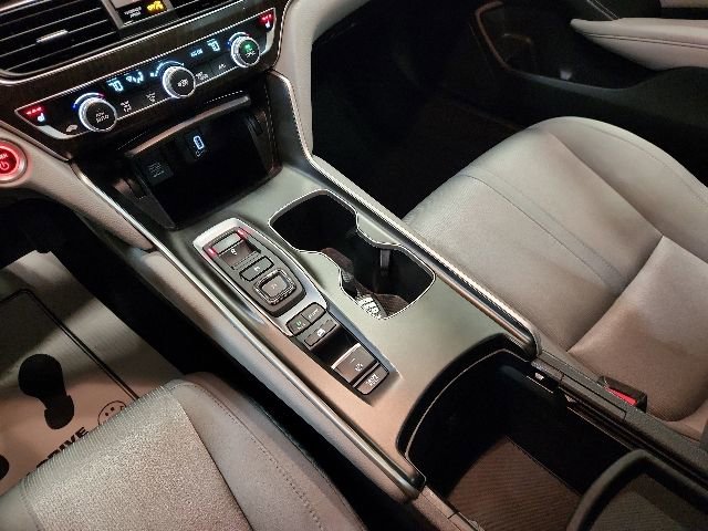 Used 2019 Honda Accord EX image 16