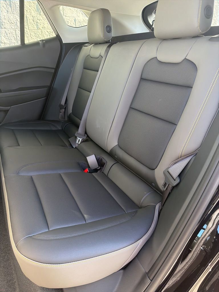 New 2026 Chevrolet Trax ACTIV w/ Sunroof Package FWD image 21