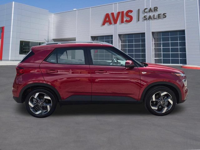 Used 2025 Hyundai Venue SEL FWD image 5