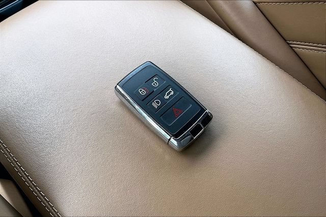 Used 2023 Land Rover Range Rover SE AWD/4WD image 39