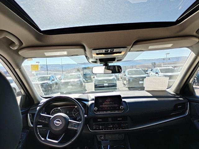 Used 2024 Nissan Rogue SV w/ SV Premium Package image 12