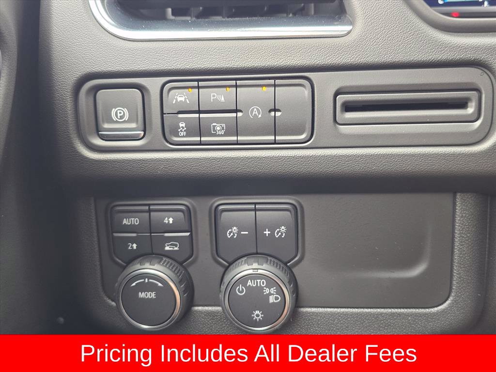 Used 2024 Chevrolet Tahoe LT w/ Luxury Package AWD/4WD image 18
