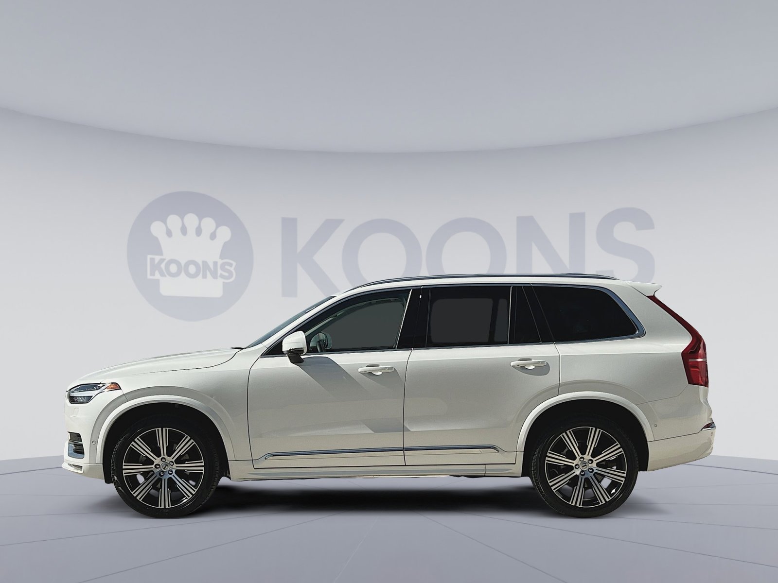Used 2023 Volvo XC90 B6 Ultimate w/ Protection Package Premier image 2