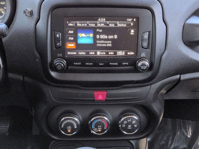 Used 2017 Jeep Renegade Altitude FWD image 18