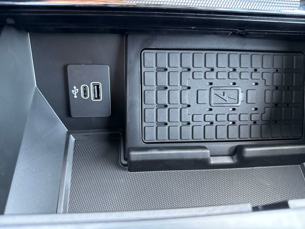 New 2025 Ford F150 Lariat w/ Equipment Group 502A High image 34