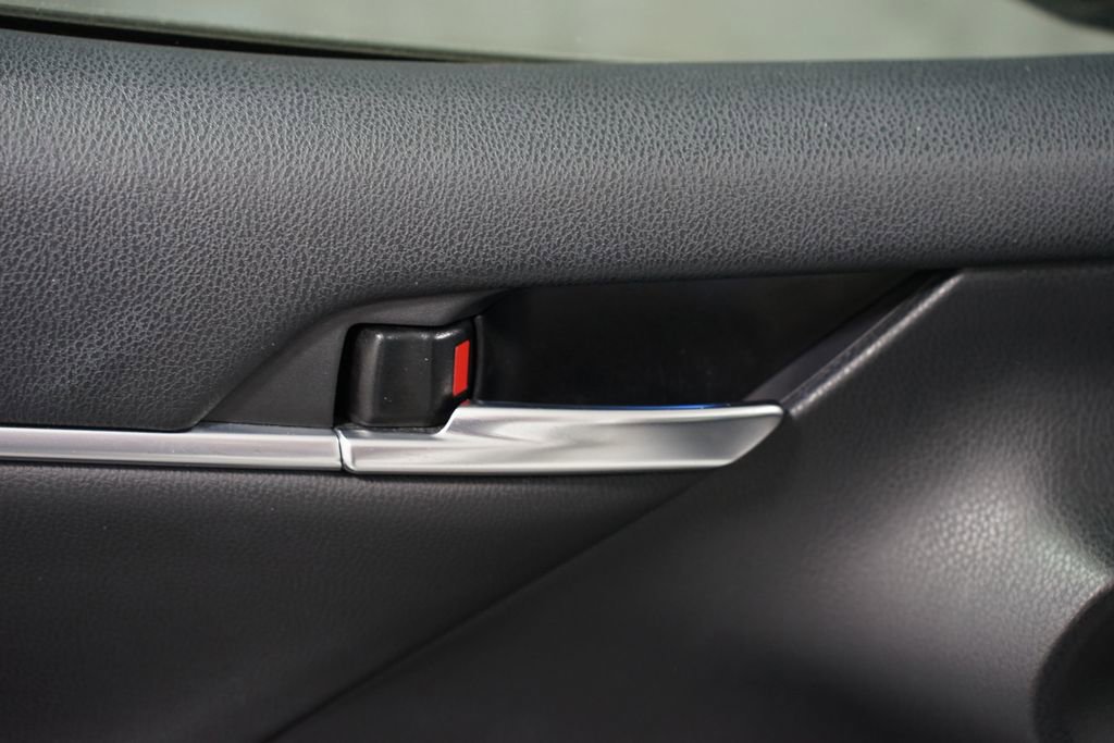 Certified 2021 Toyota Camry XSE image 33