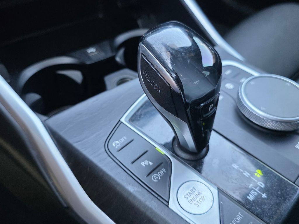 Used 2020 BMW 330i Sedan w/ Driving Assistance Package RWD image 28