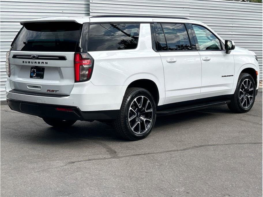 Used 2023 Chevrolet Suburban RST w/ Luxury Package image 10