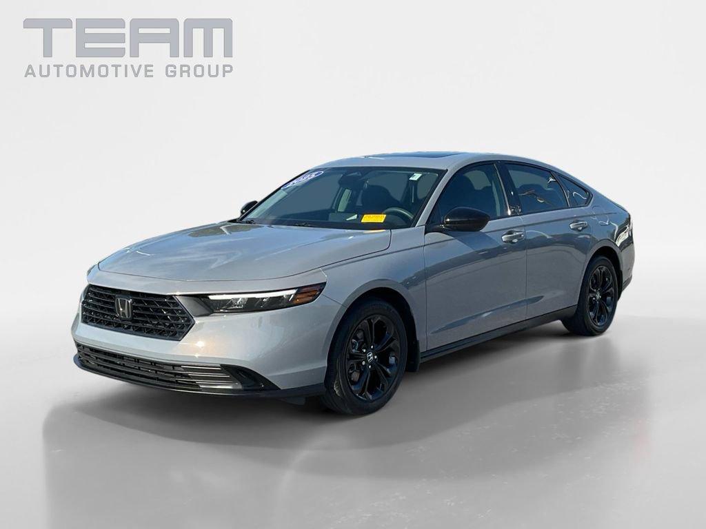 Used 2025 Honda Accord SE image 3