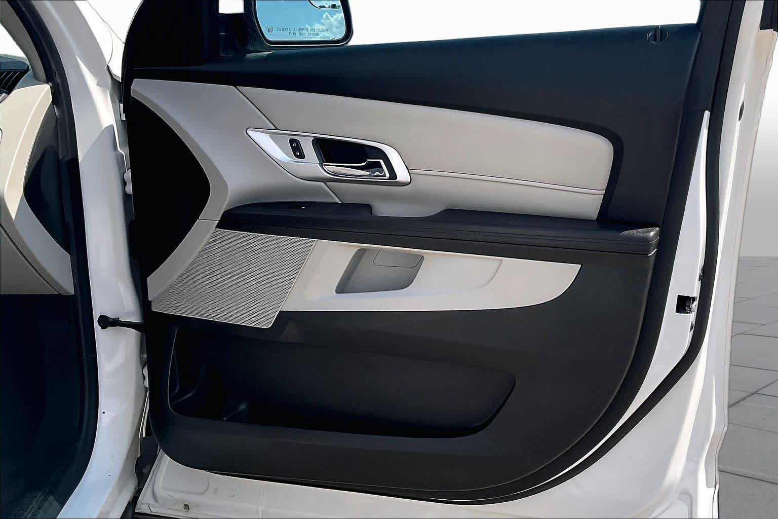 Used 2017 GMC Terrain SLE FWD image 22