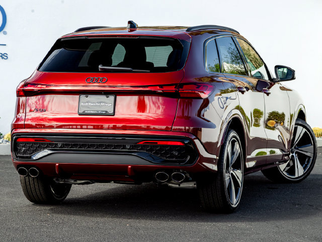 New 2026 Audi SQ5 Prestige AWD/4WD image 7