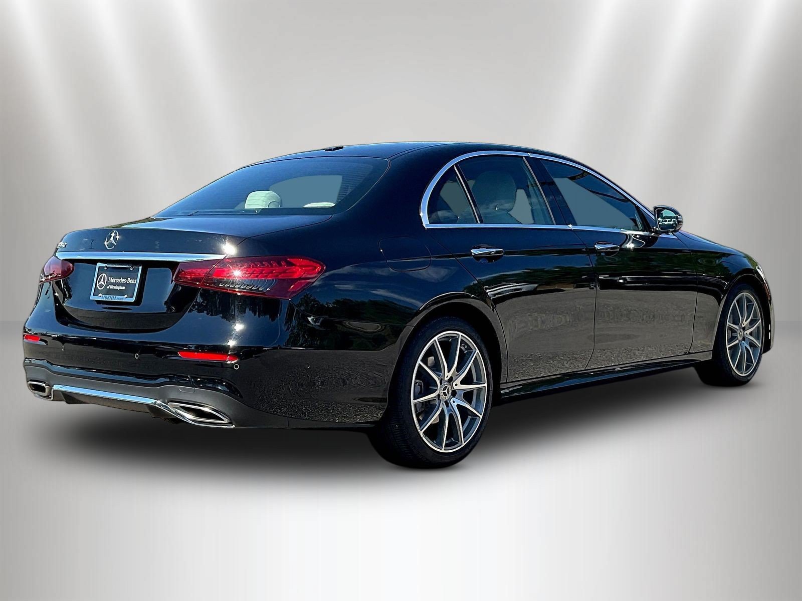 Used 2022 Mercedes-Benz E 350 Sedan image 7