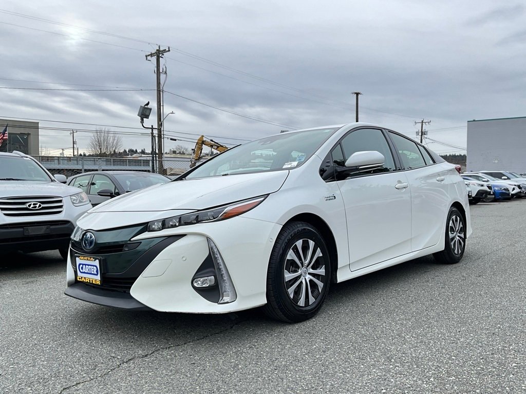 Used 2017 Toyota Prius Prime Advanced image 4