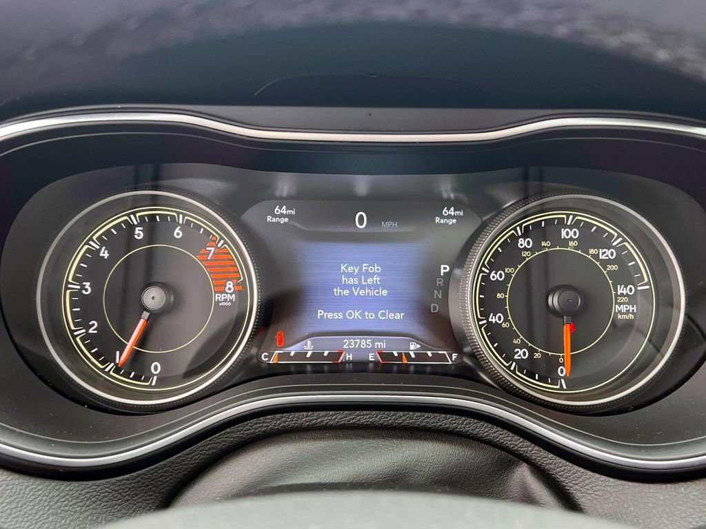 Used 2022 Jeep Cherokee Limited image 24