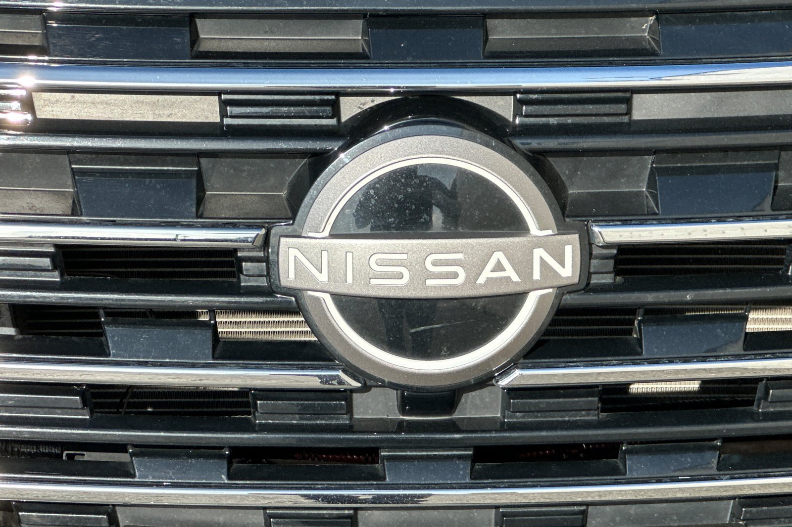 Used 2025 Nissan Rogue SV FWD image 38
