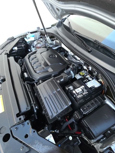 Used 2024 Volkswagen Tiguan SE image 25