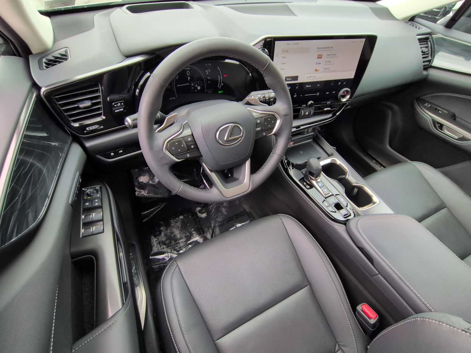 Used 2024 Lexus NX 350h AWD image 10
