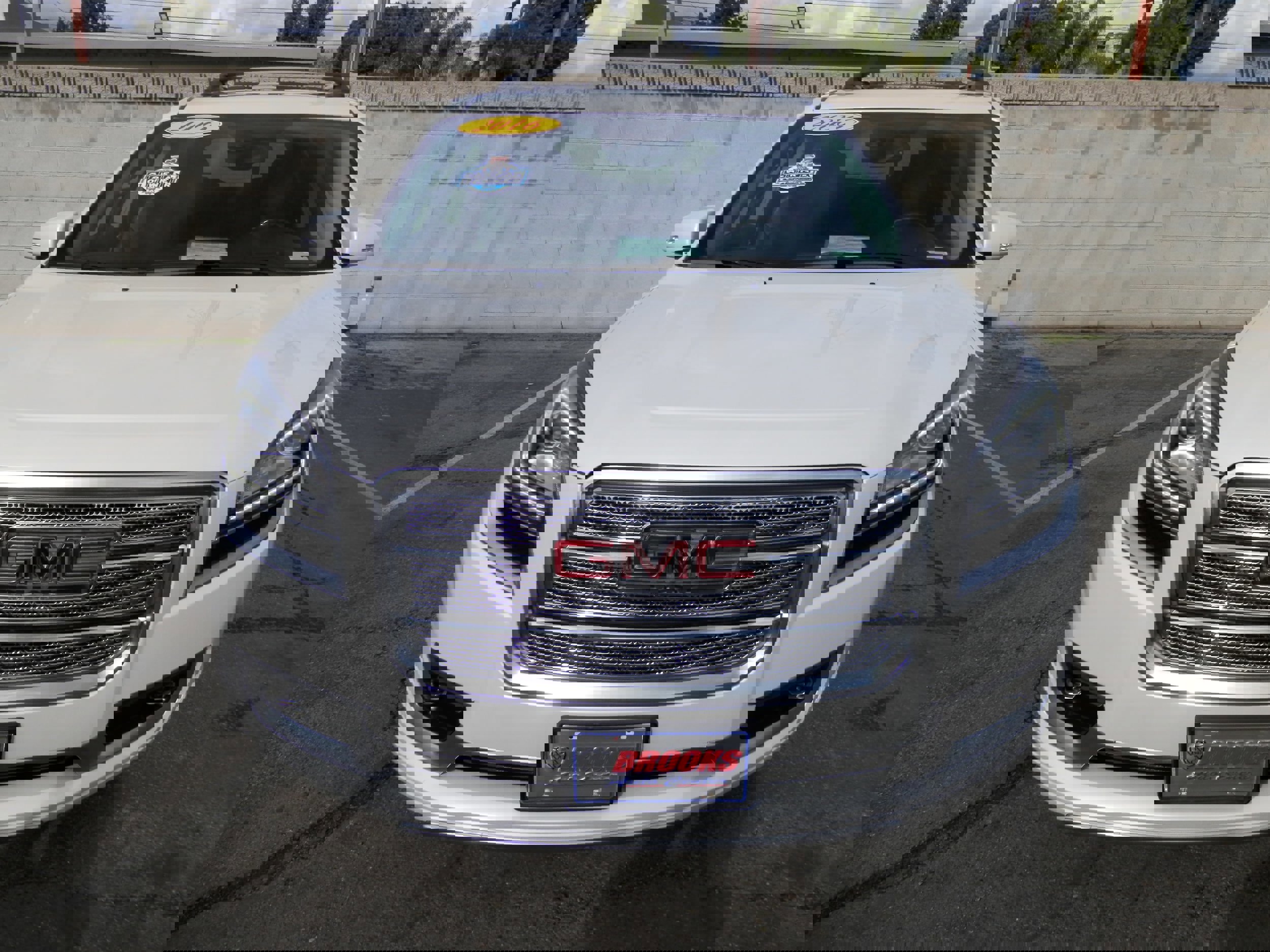 Used 2016 GMC Acadia Denali image 4