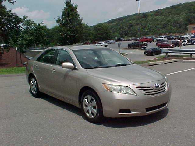 Used 2007 Toyota Camry LE FWD image 2