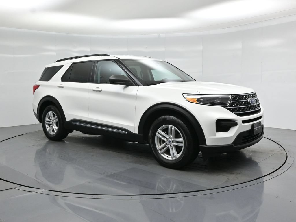 Certified 2024 Ford Explorer XLT RWD image 24