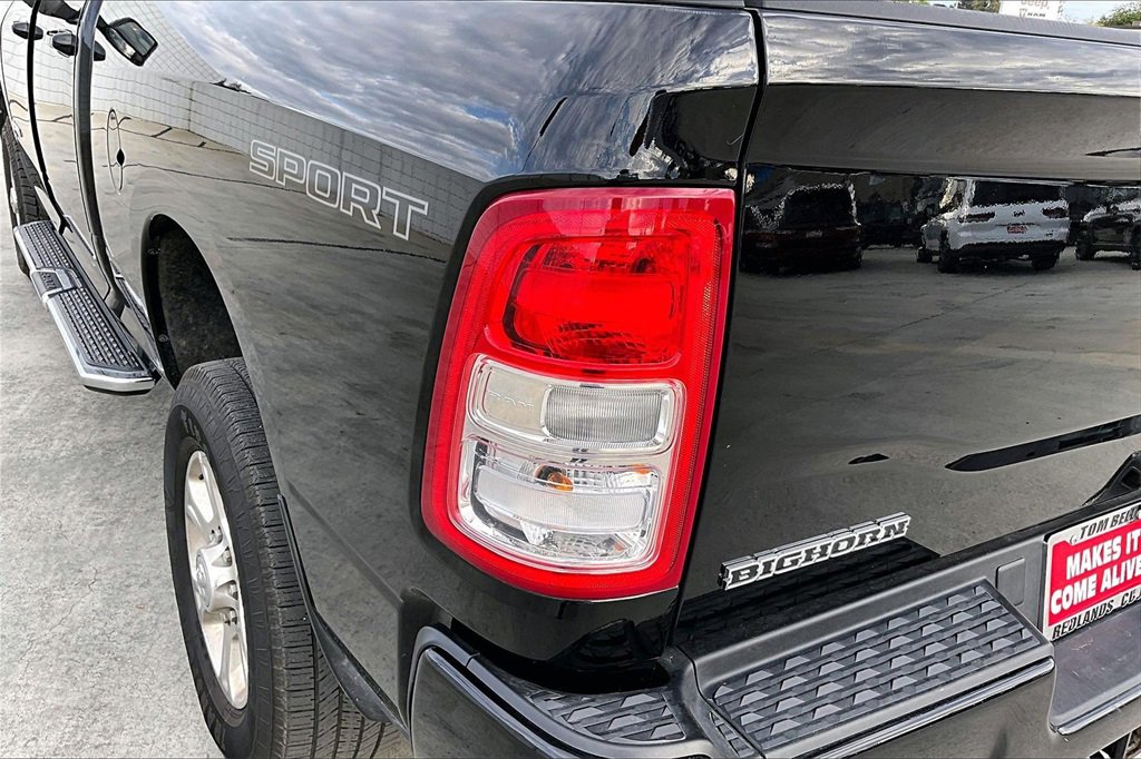 Used 2024 RAM 2500 Big Horn w/ Sport Appearance Package image 32