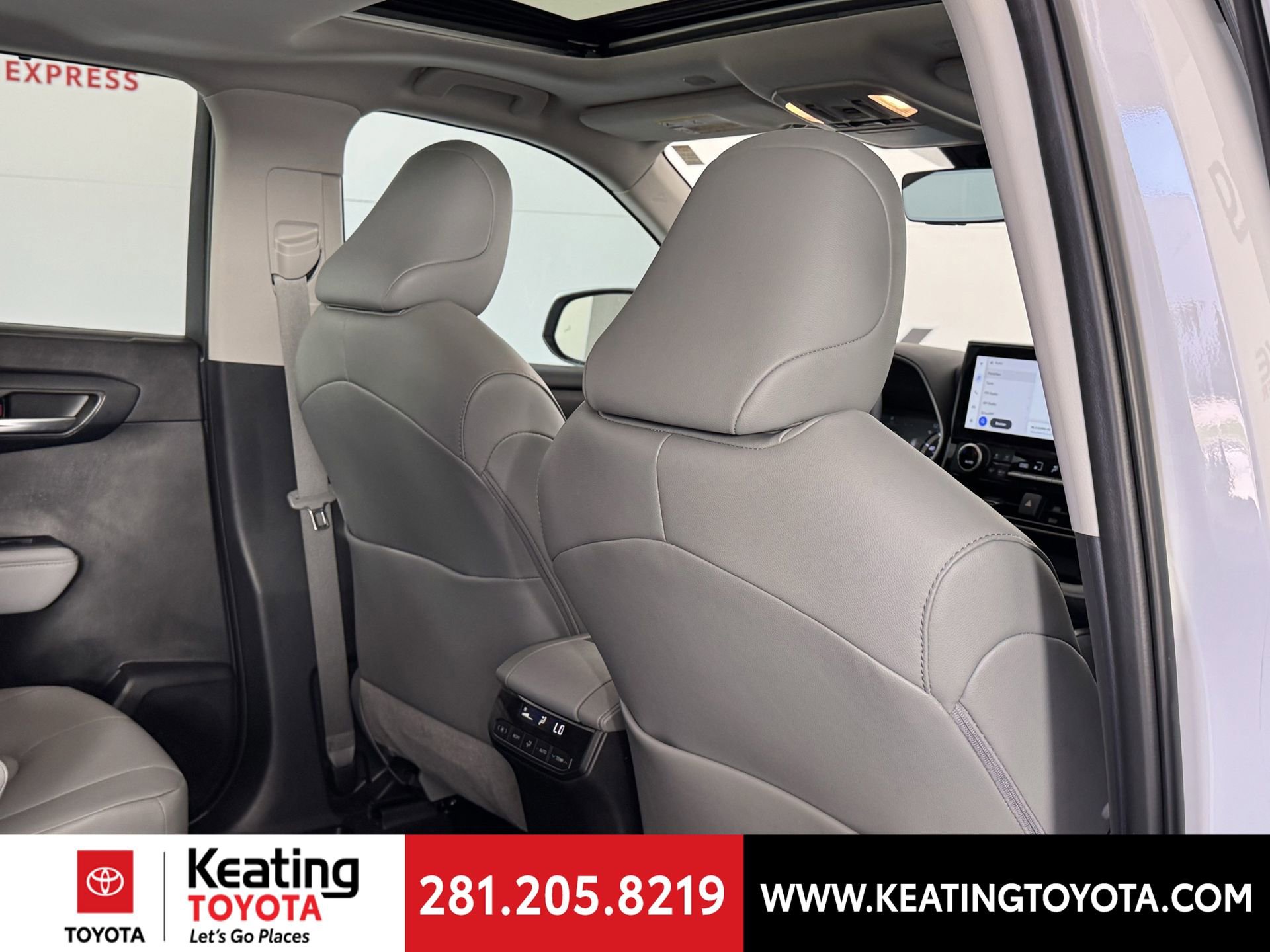 Used 2025 Toyota Highlander XLE image 19