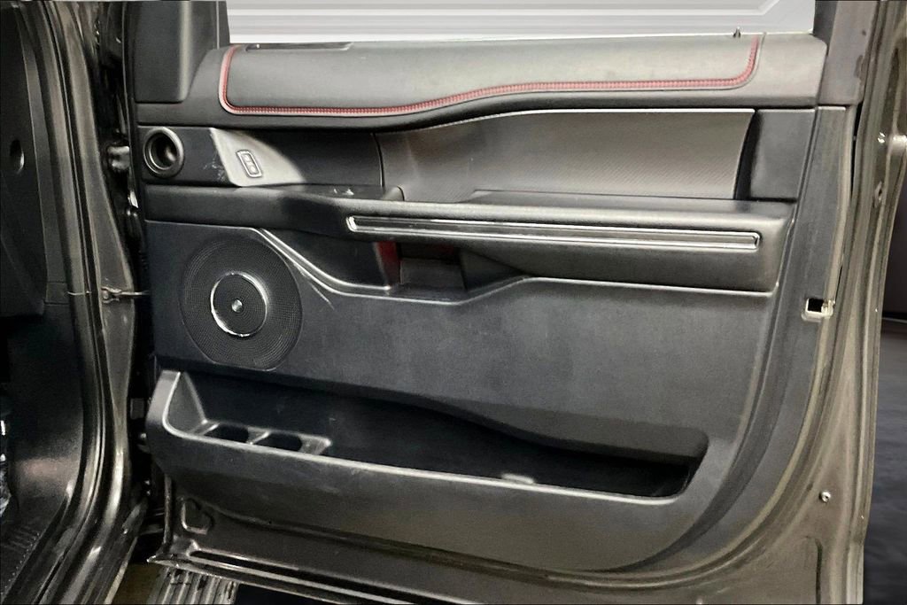 Used 2019 Ford Expedition Limited w/ Equipment Group 303A image 18