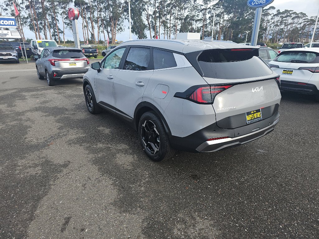 New 2026 Kia Sportage EX image 3