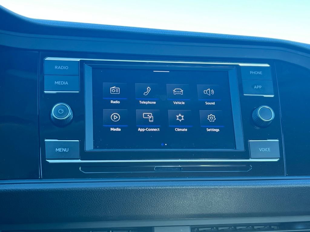 Used 2024 Volkswagen Jetta SE image 21